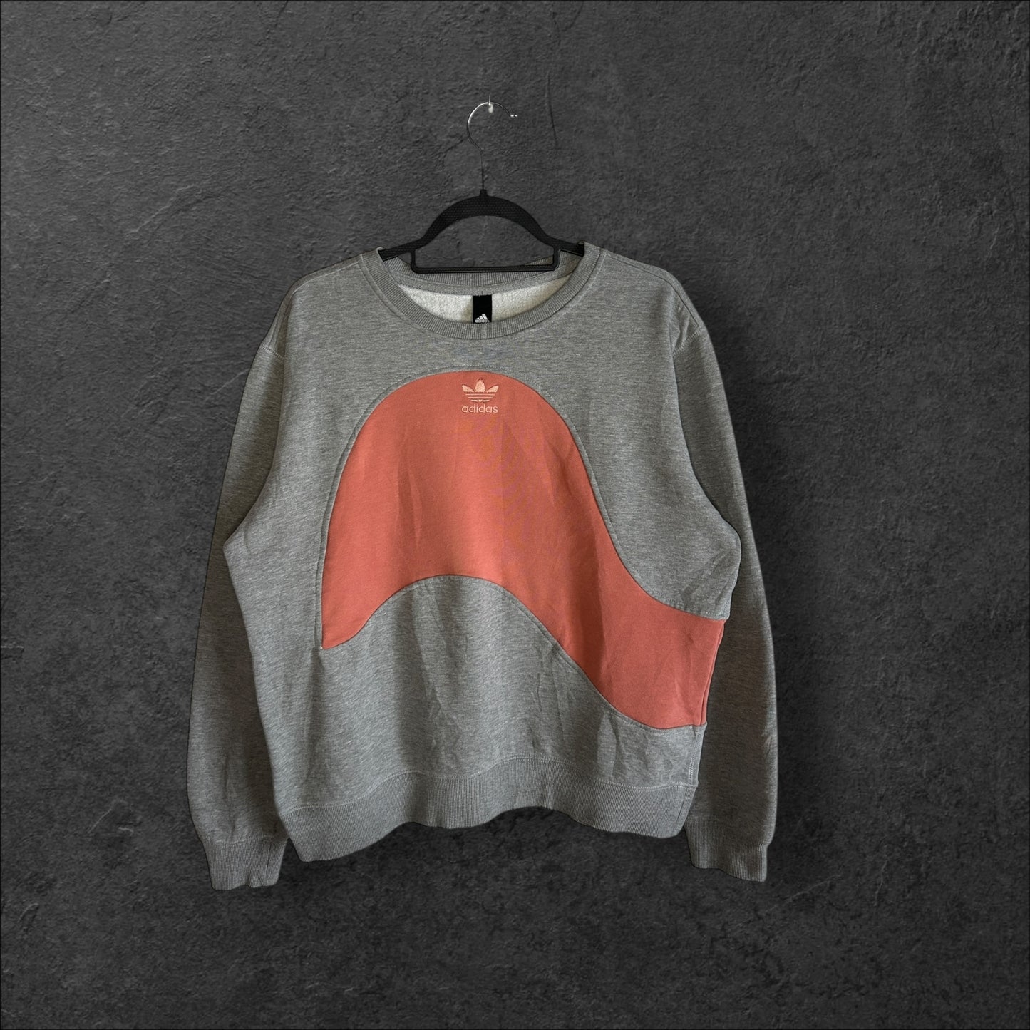 Jersey Adidas Iconic reworked design